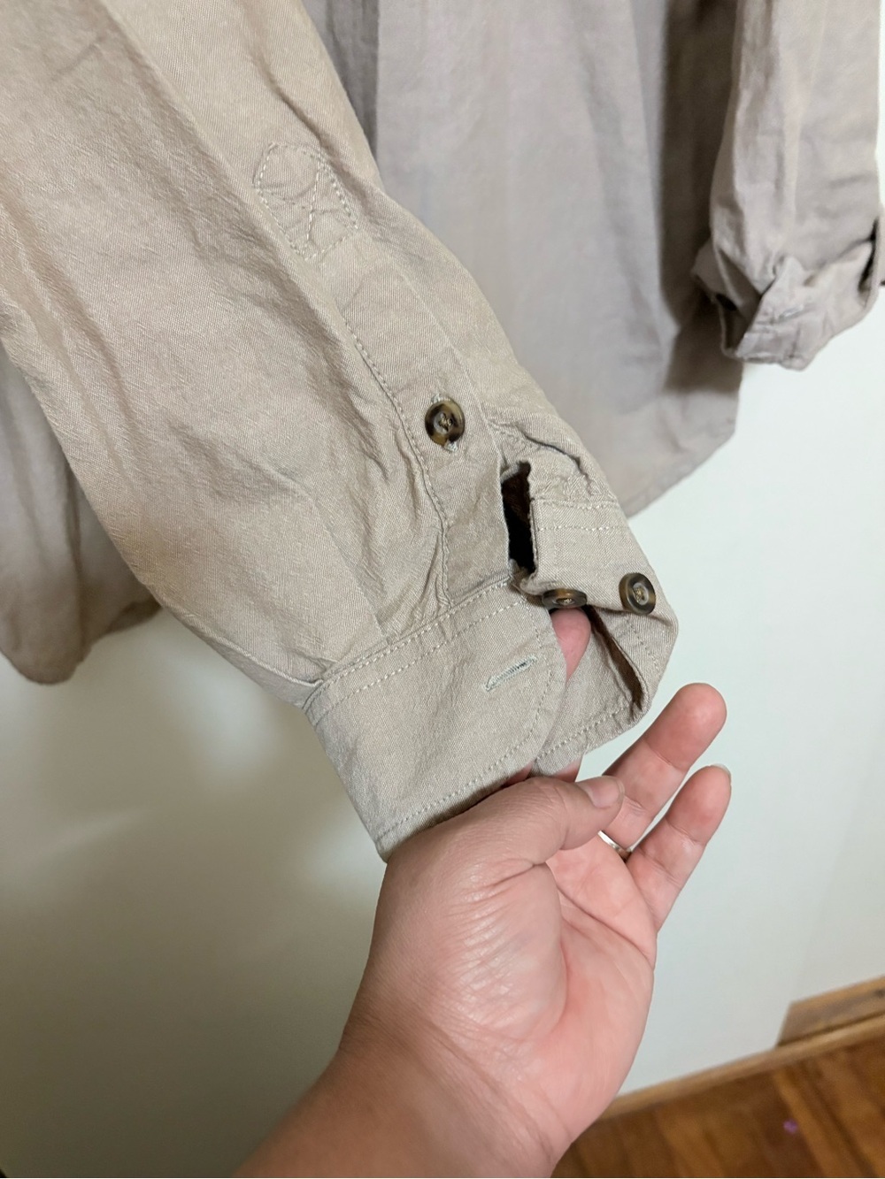 Carhartt loose fit Tan midweight chambray long-sleeve work shirt - Picture 4 of 7